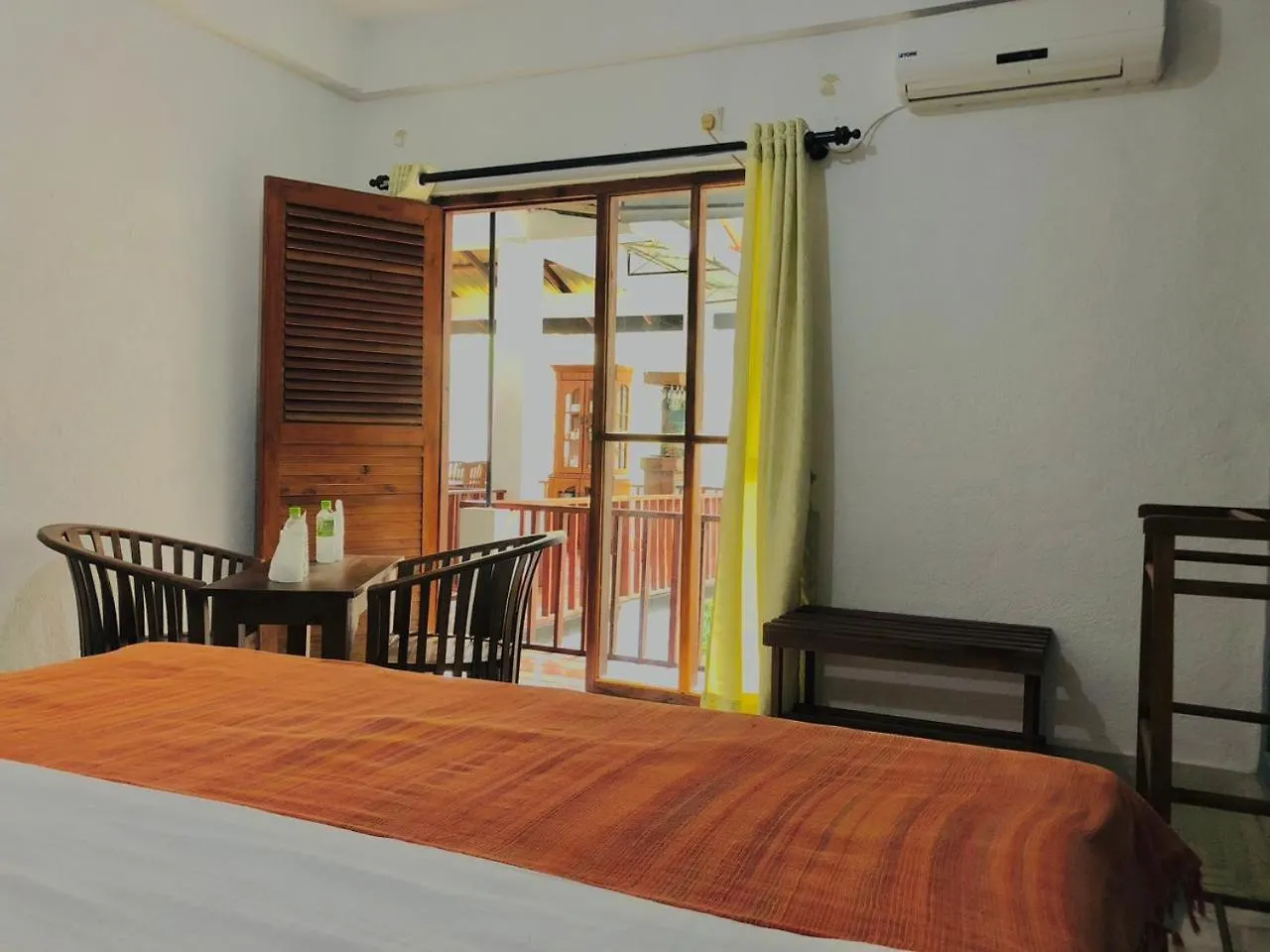 Deer Point Hotel 康提