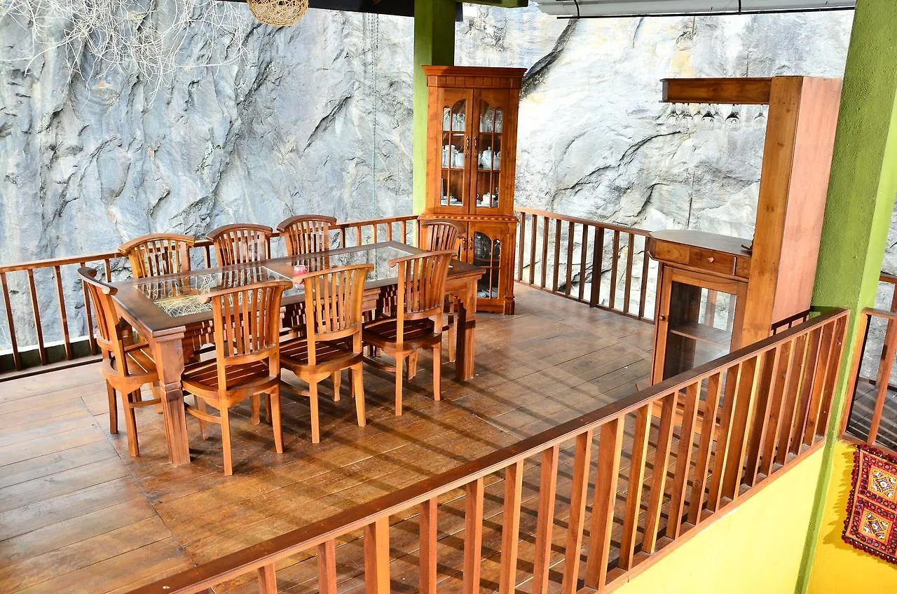 度假村 Deer Point Hotel 康提