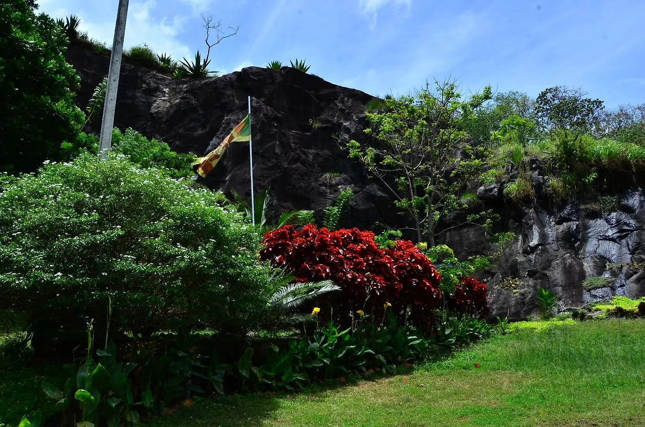 Deer Point Hotel 康提 度假村