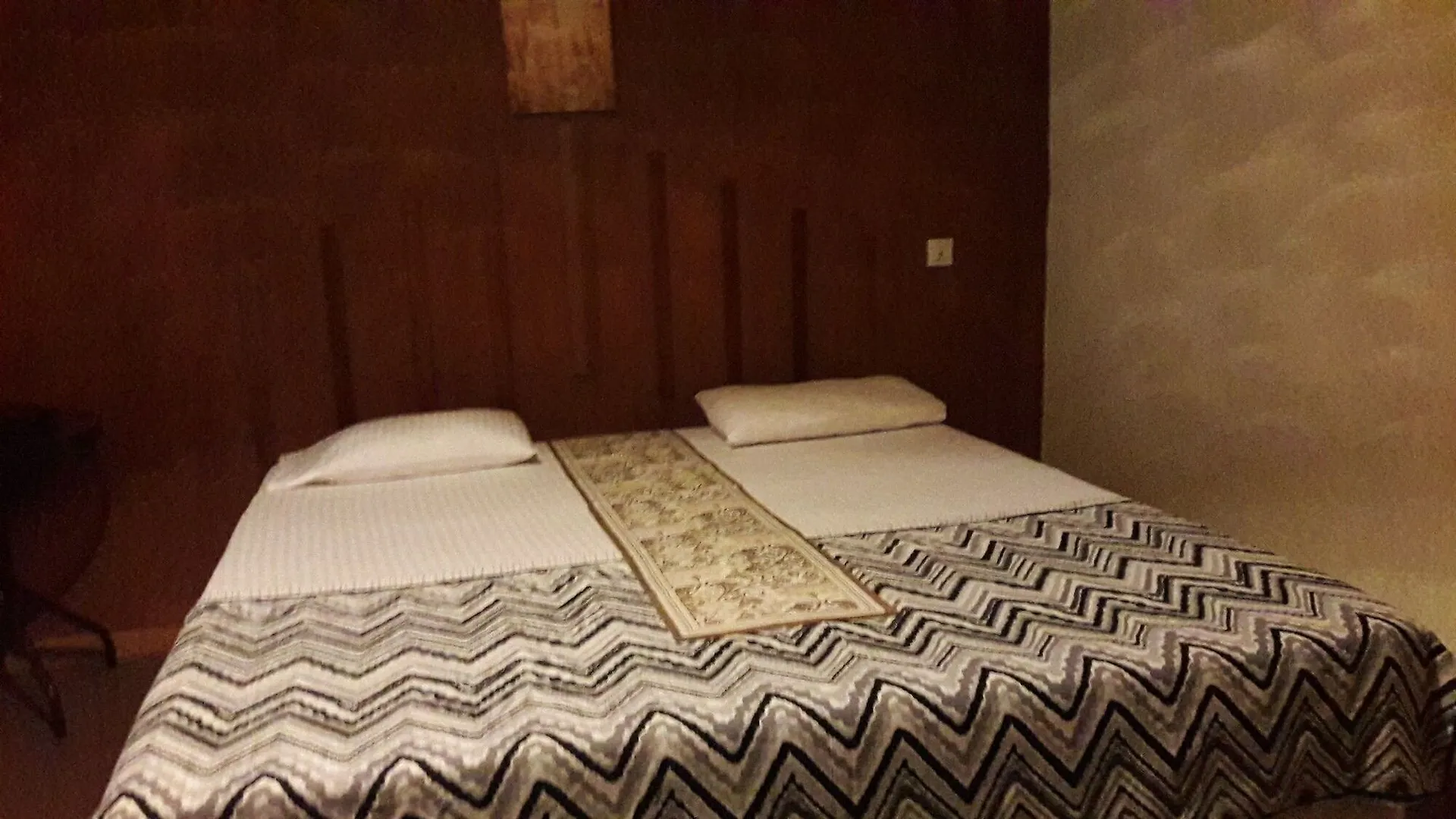 度假村 Deer Point Hotel 康提